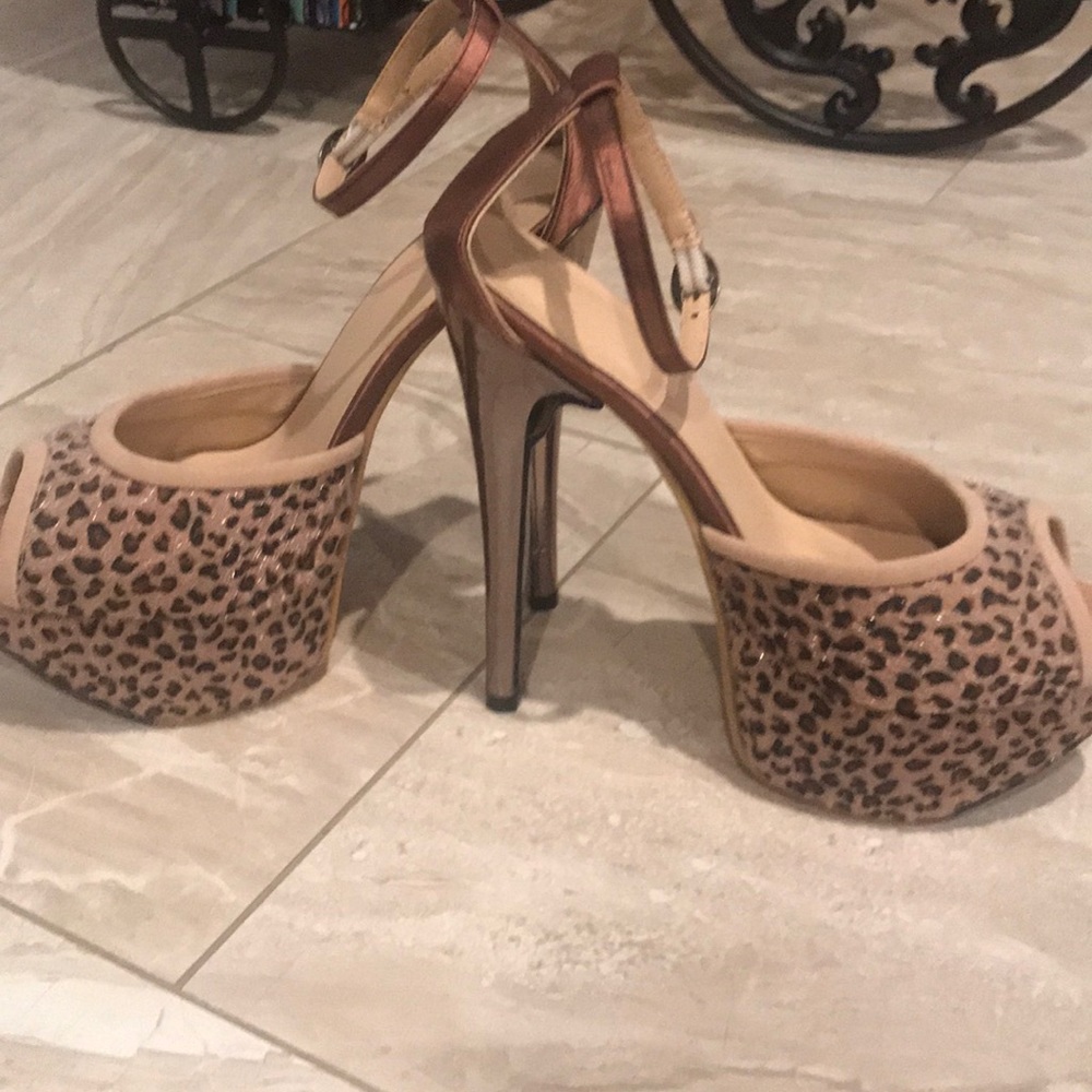 Brand new leopard Women’s high heel shoes